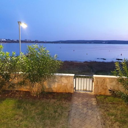 Summertime Apartmani Povljana Exterior foto