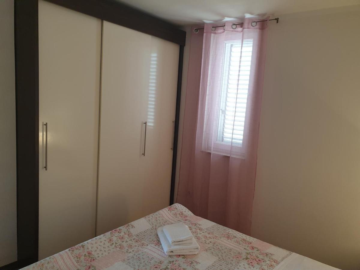 Summertime Apartmani Povljana Exterior foto