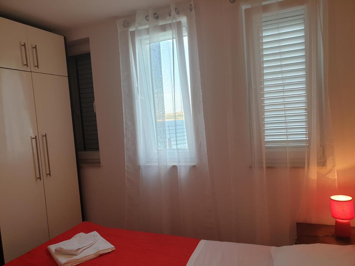 Summertime Apartmani Povljana Exterior foto