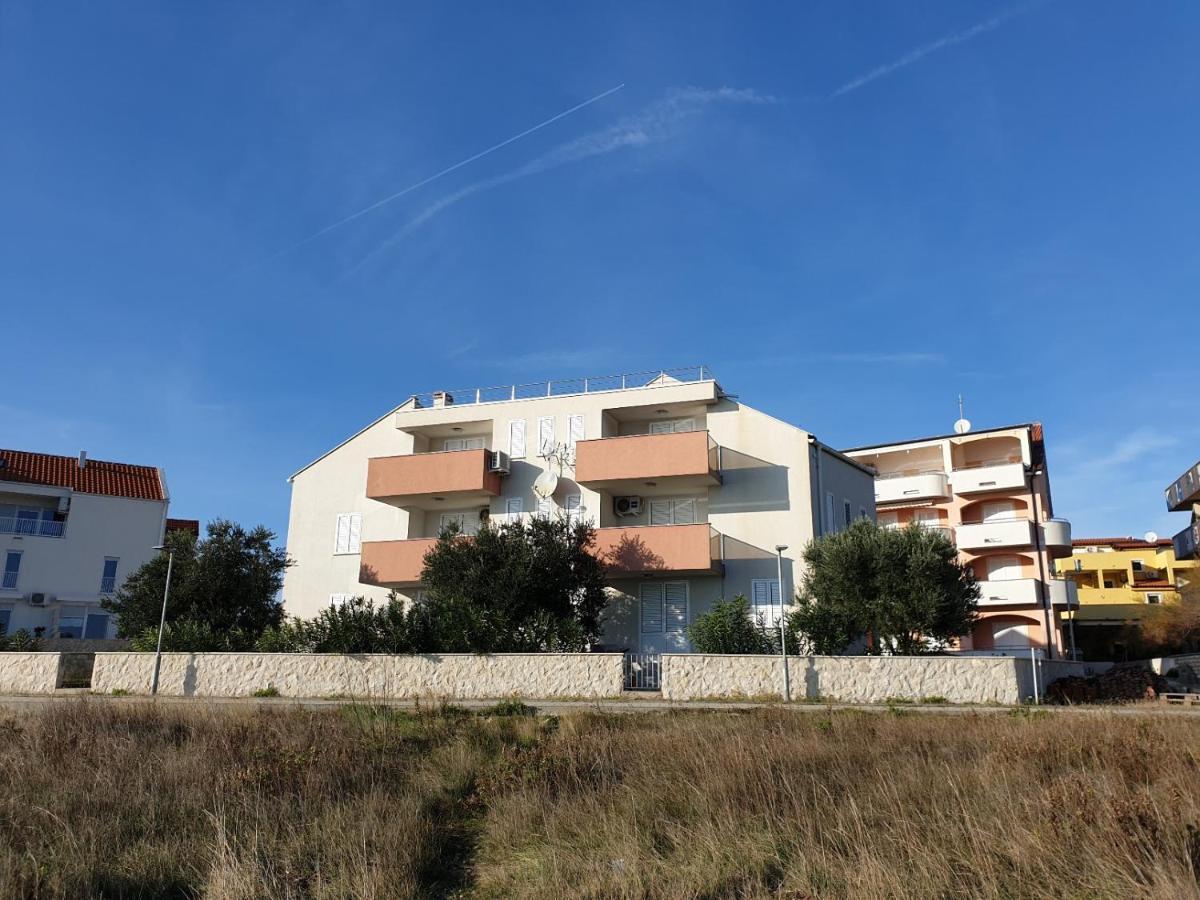 Summertime Apartmani Povljana Exterior foto